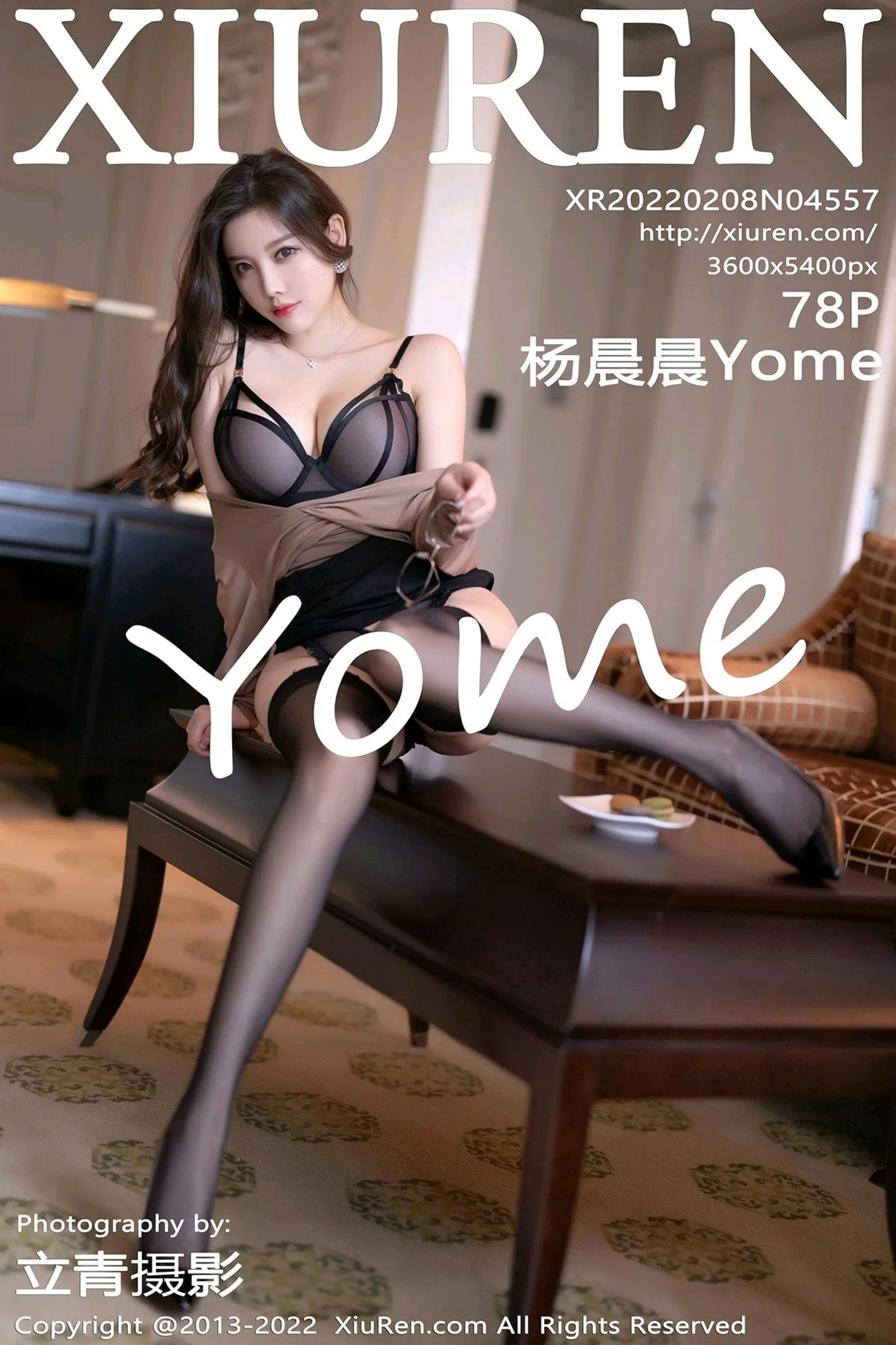 [XiuRen秀人网]VOL.4557 女神杨晨晨Yome私房黑短裙配黑色蕾丝吊袜秀完美身材诱惑写真78P-秀人网官方网站
